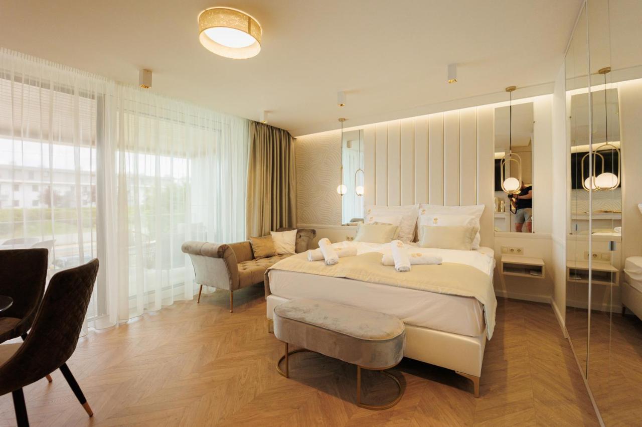 Gold Wave Apartments Шиофок Экстерьер фото