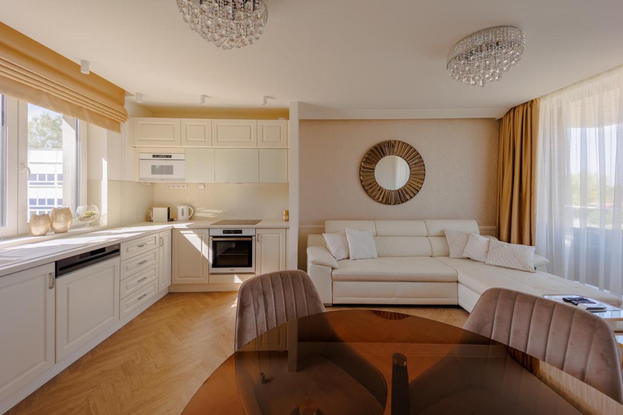 Gold Wave Apartments Шиофок Экстерьер фото