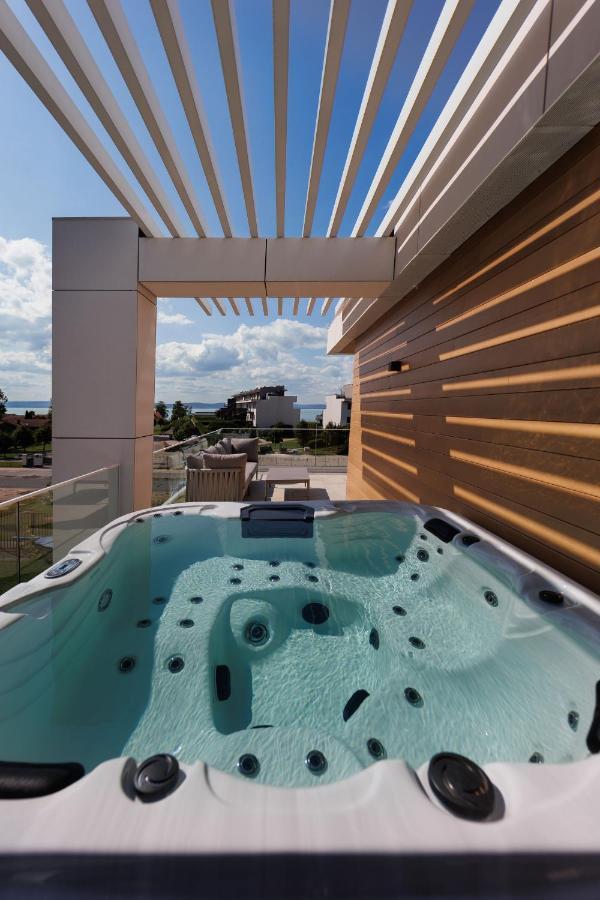 Gold Wave Apartments Шиофок Экстерьер фото